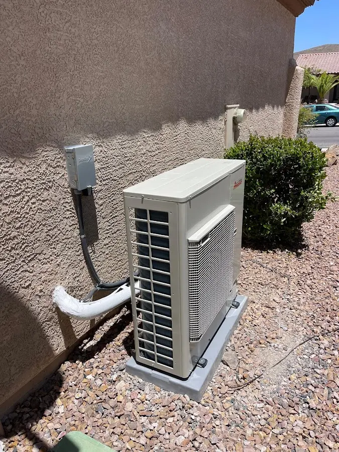 Residential air conditioning condenser unit in Moyock